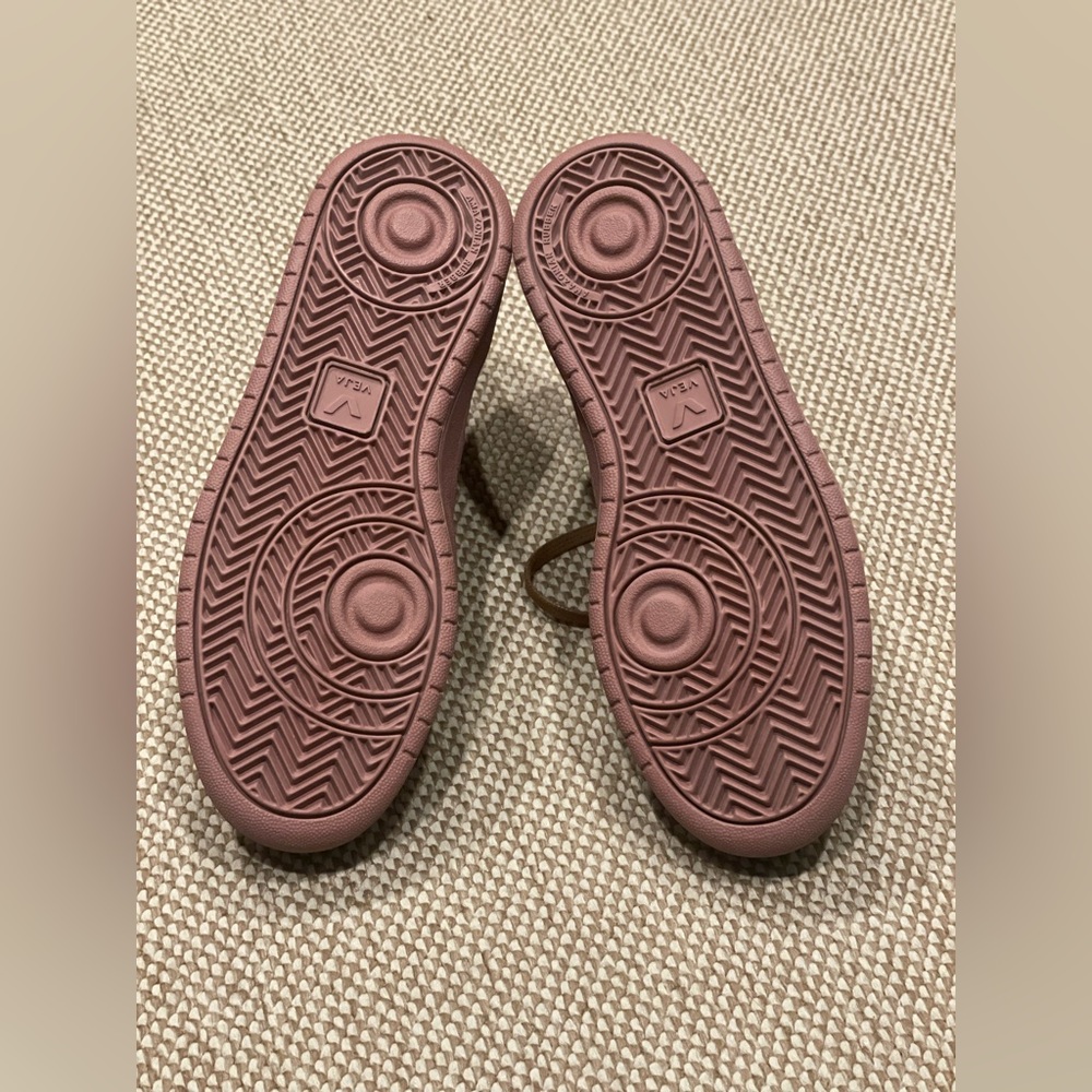 VEJA Gender Inclusive Roraima High Top Sneaker NWOT - Picture 10 of 14